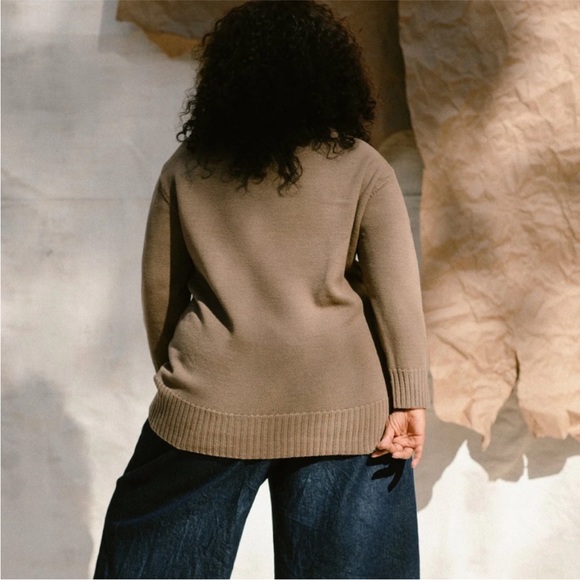 Elizabeth Suzann Essential Crew Neck Sweater Climate Beneficial Wool - Picture 14 of 15